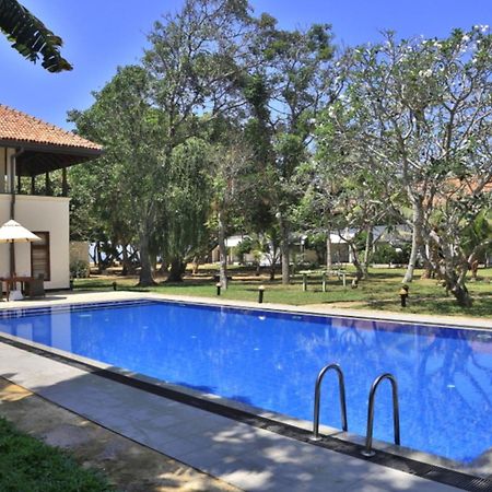 Hibiscus Beach Hotel & Villas Kalutara Exterior photo