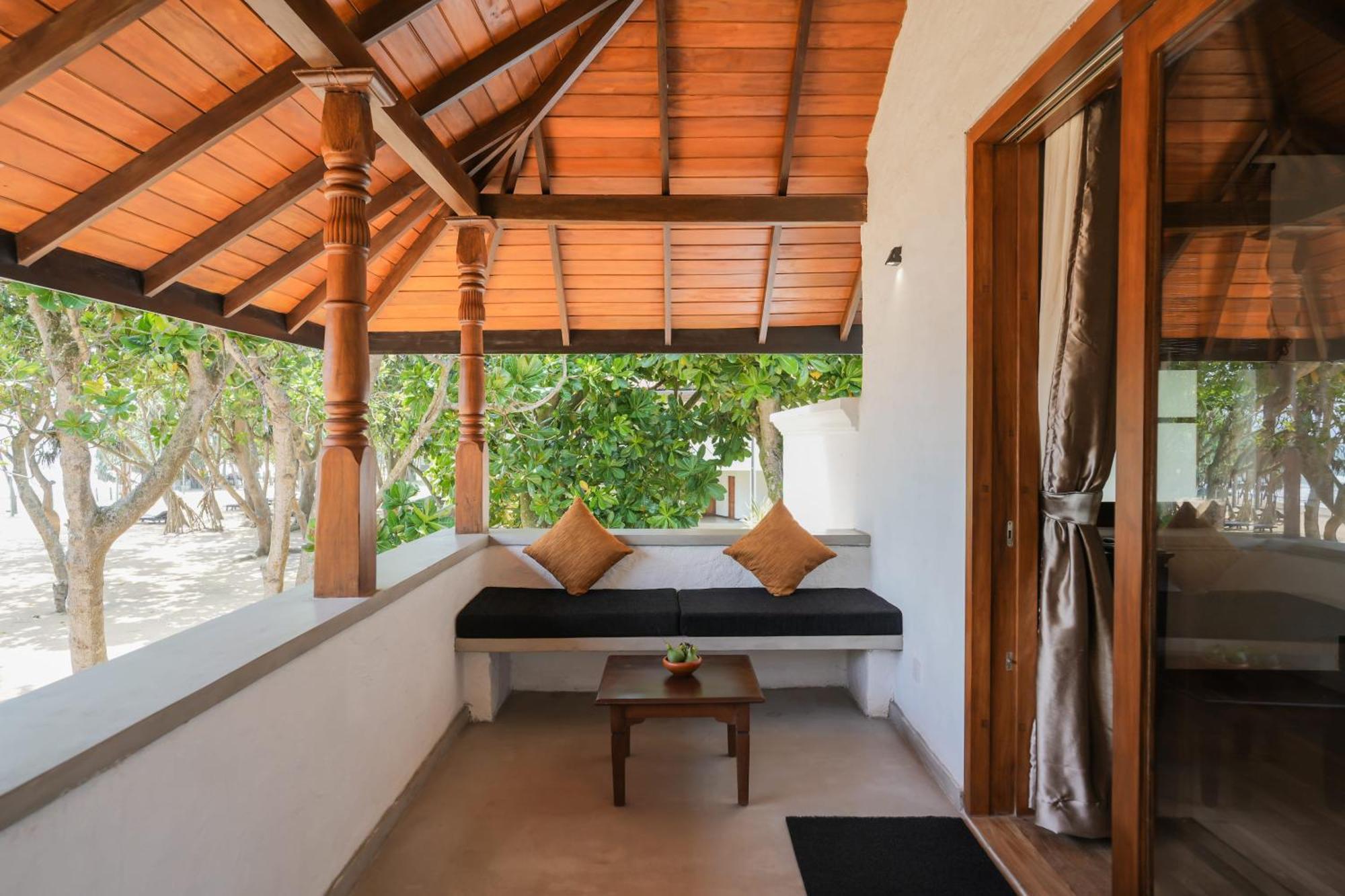 Hibiscus Beach Hotel & Villas Kalutara Exterior photo