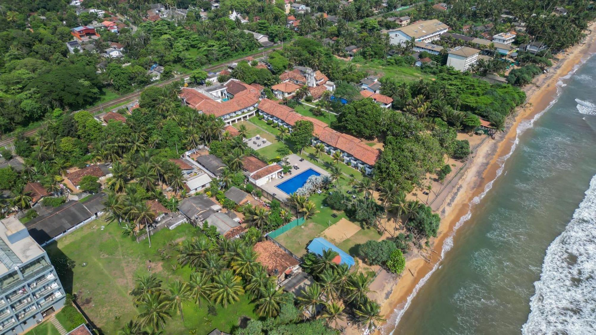 Hibiscus Beach Hotel & Villas Kalutara Exterior photo