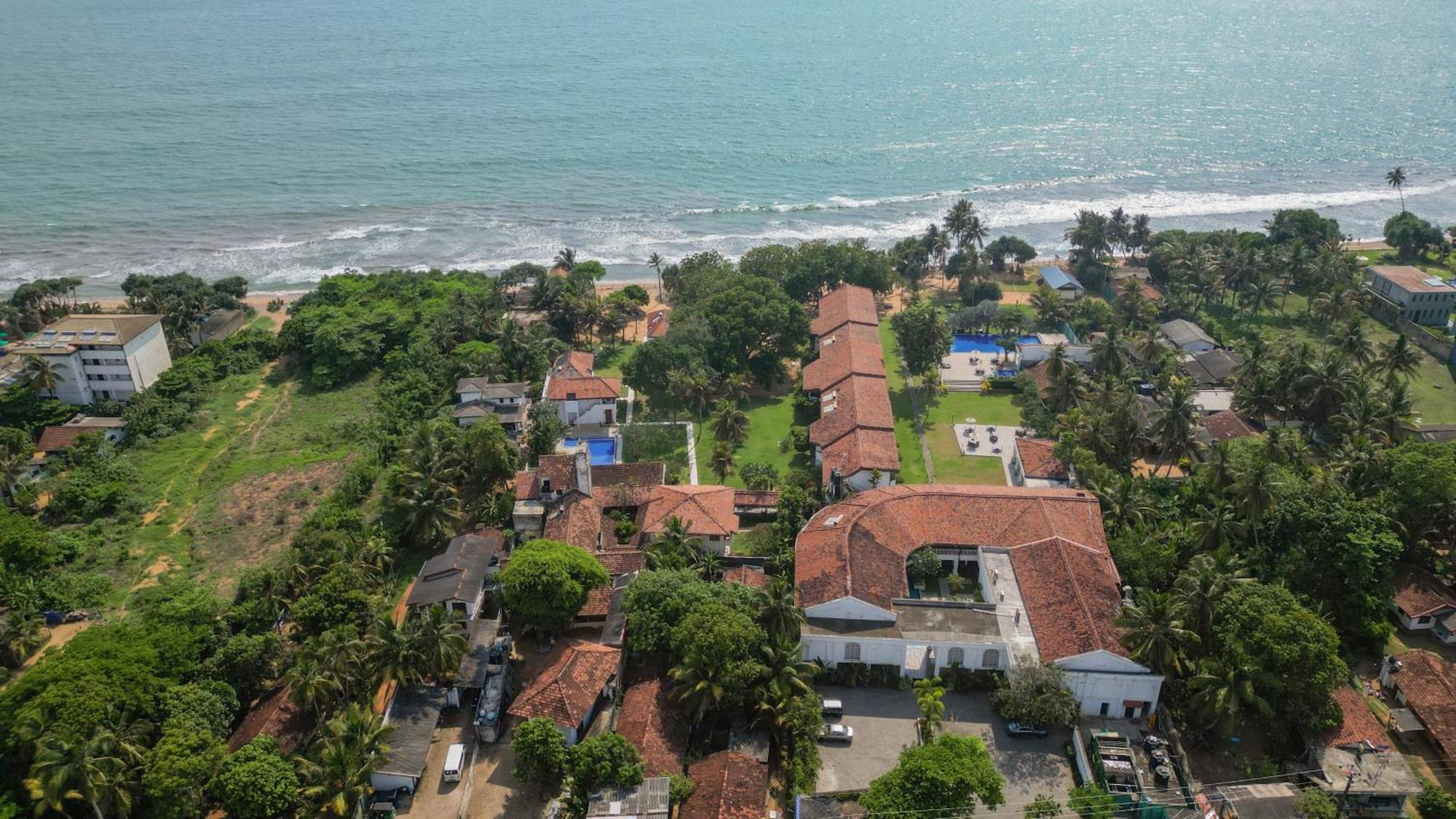 Hibiscus Beach Hotel & Villas Kalutara Exterior photo