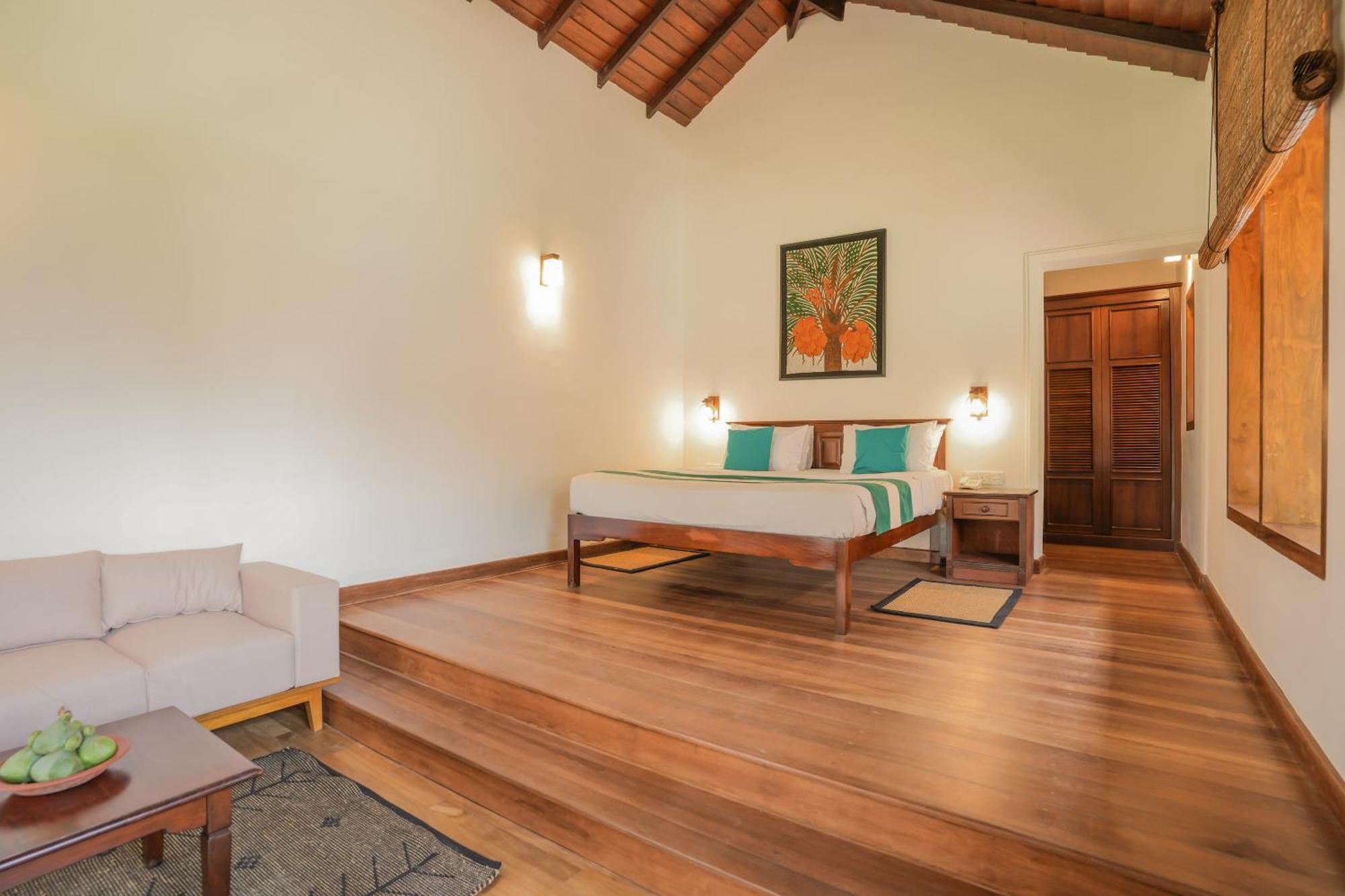 Hibiscus Beach Hotel & Villas Kalutara Exterior photo