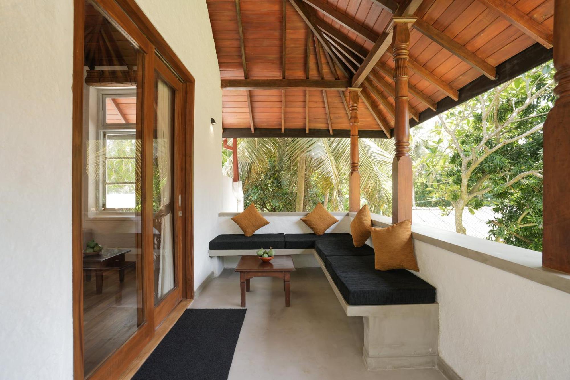 Hibiscus Beach Hotel & Villas Kalutara Exterior photo