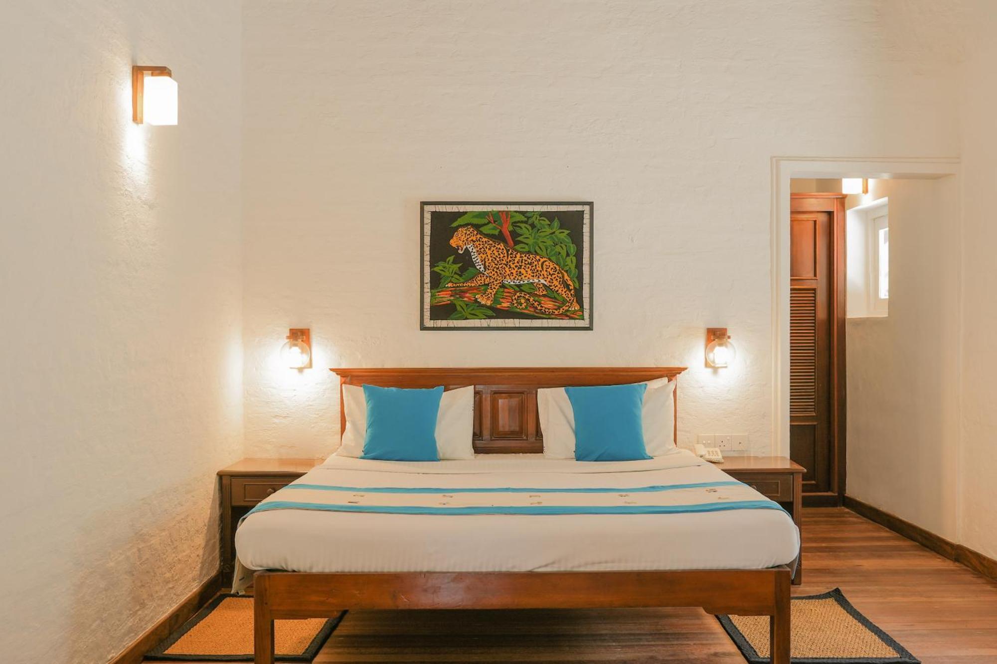 Hibiscus Beach Hotel & Villas Kalutara Exterior photo