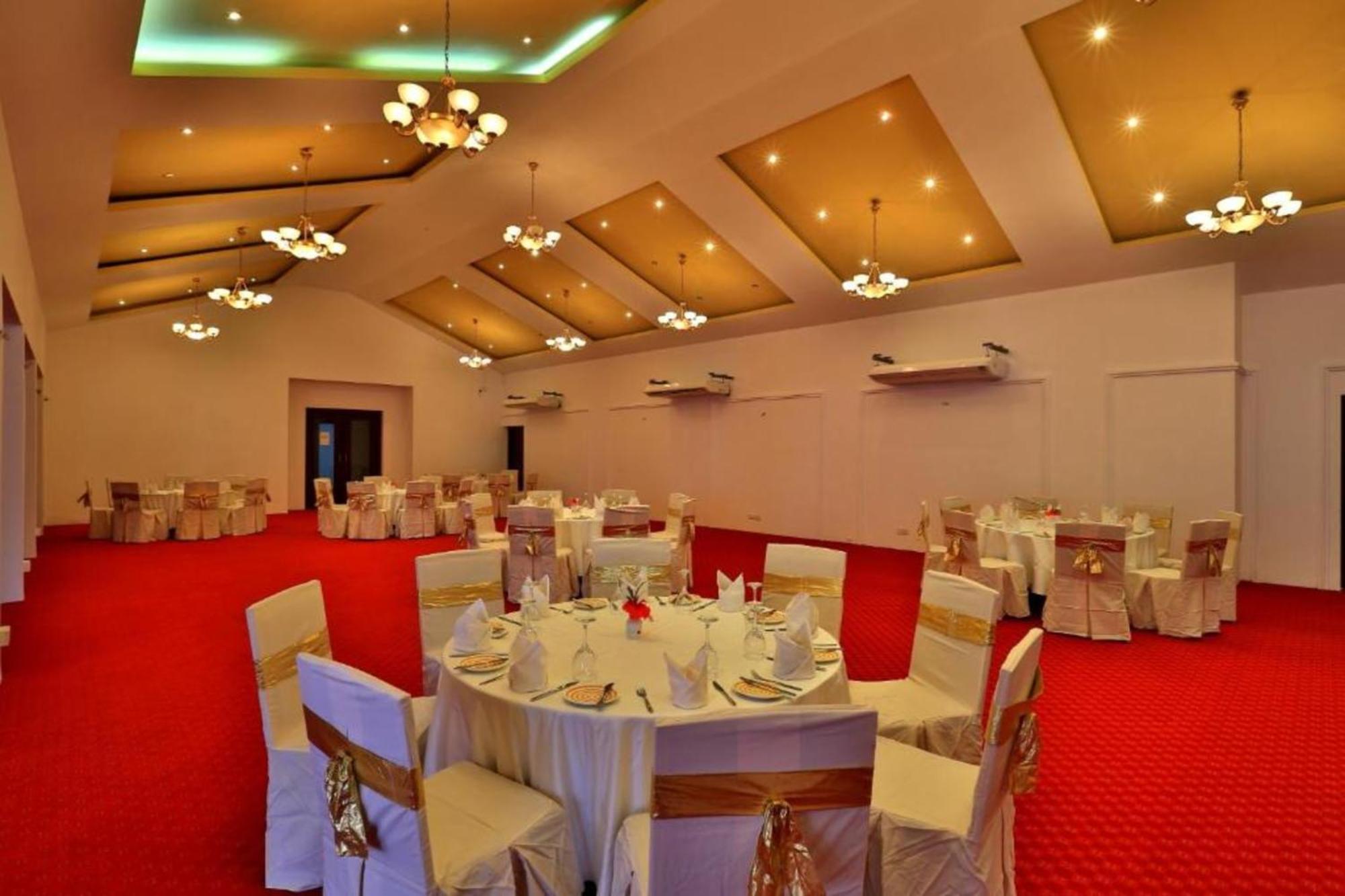 Hibiscus Beach Hotel & Villas Kalutara Exterior photo